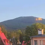 Szklarski Centrum * شكلارسكا بوريبا